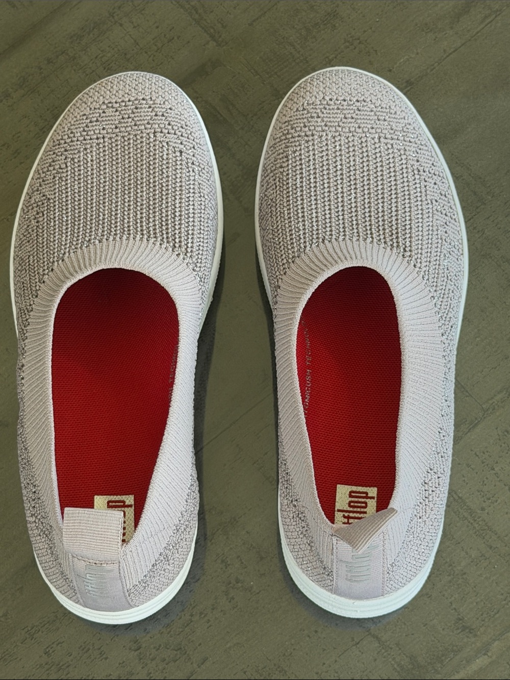 Fitflop Knit Slip-On Sneakers in Dusty Mauve and White. Womens Size 6.5 - Picture 3 of 7